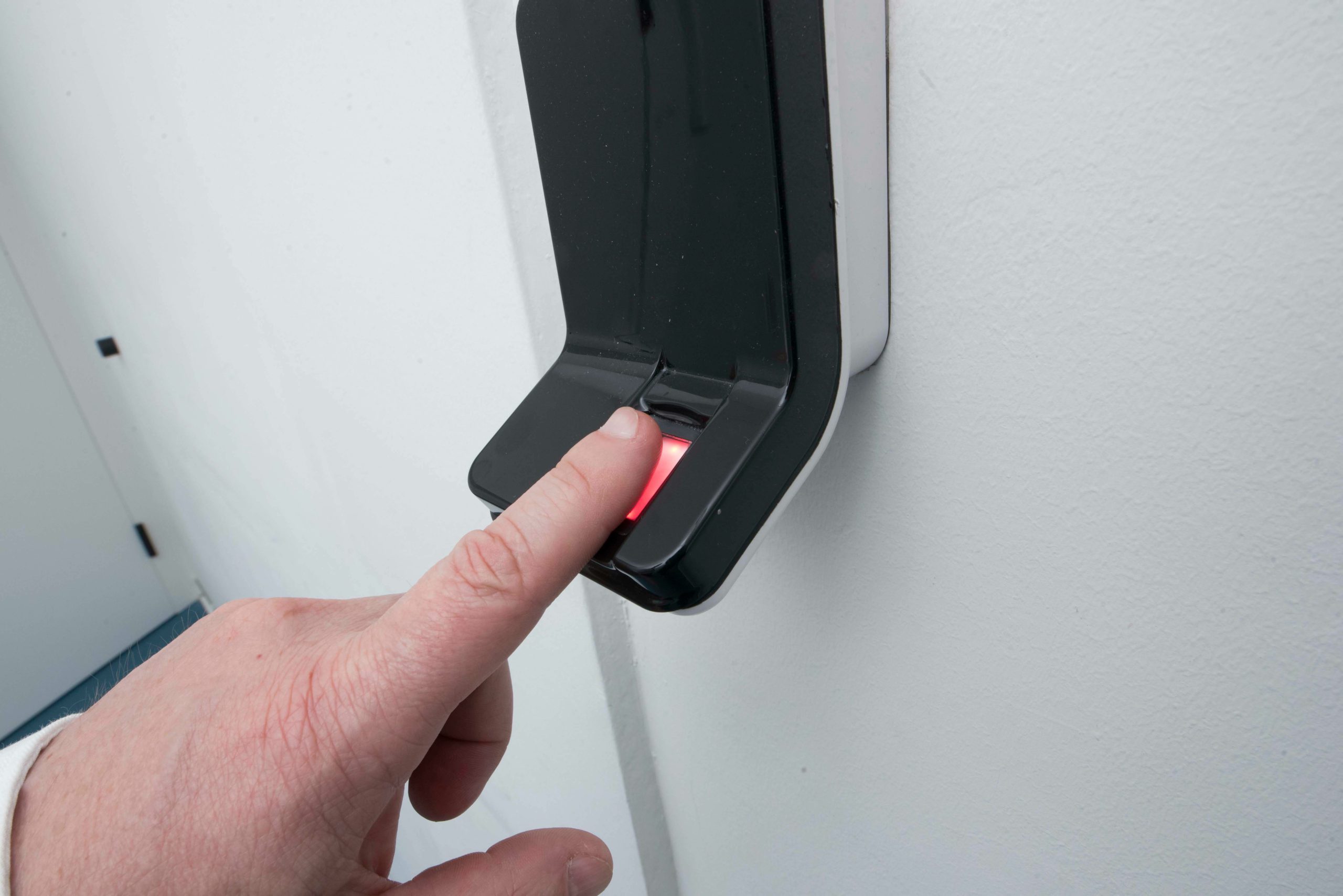 fingerprint as key for a door, electronic and biometric access system